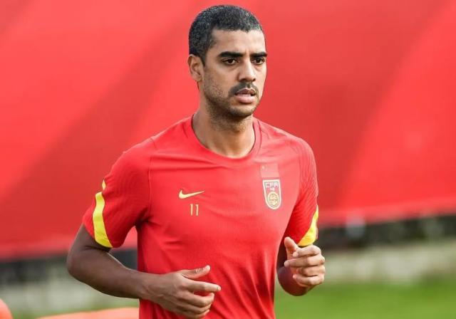 开云-爱游戏-联赛20场11球难入伊万法眼 阿兰18强赛沦为鸡肋？