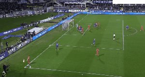 1706483259376068577.gif 开云体育平台-【意甲】佛罗伦萨0比1国际米兰 劳塔罗头球致胜