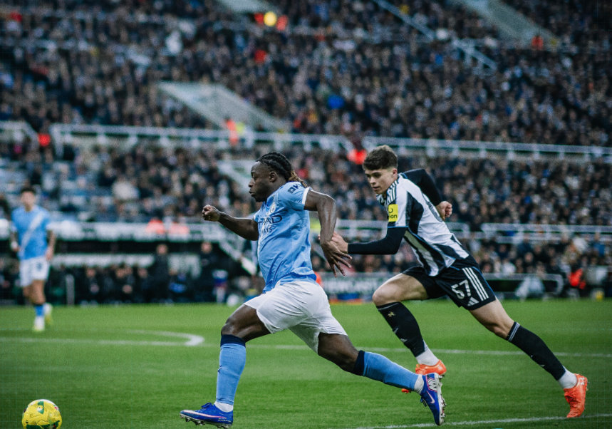 7200万新援连场建功，曼城2-0复仇纽卡，13场不败让曼联瑟瑟发抖